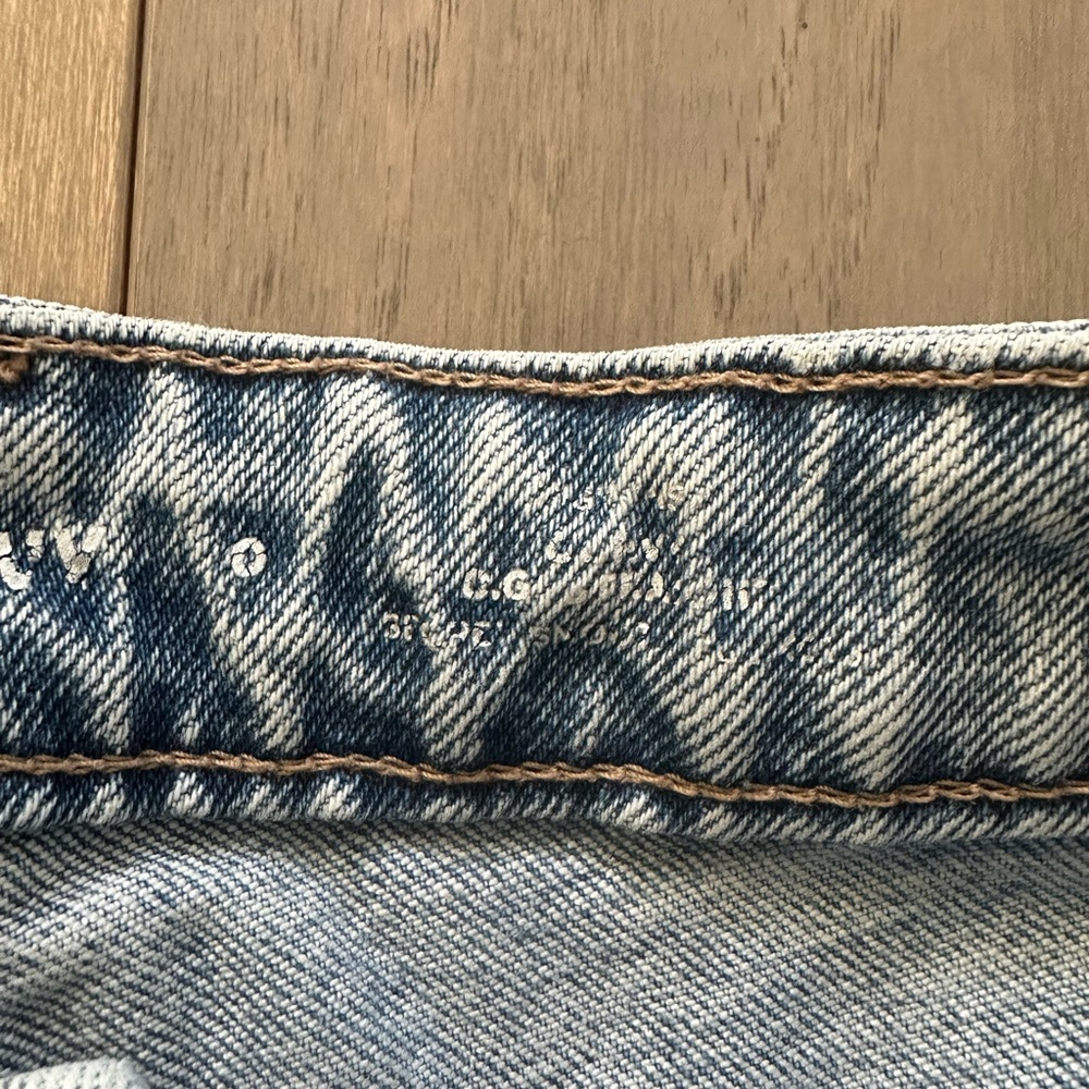 Old Navy OG Straight Classic Blue Jeans Women's - Picture 3 of 8